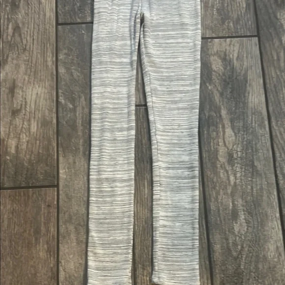 Gray Hooded Sleeveless Jumpsuit - Picture 2 of 6